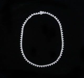 HEARTS LINK ICED OUT NECKLACE