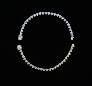 HEARTS LINK ICED OUT BRACELET