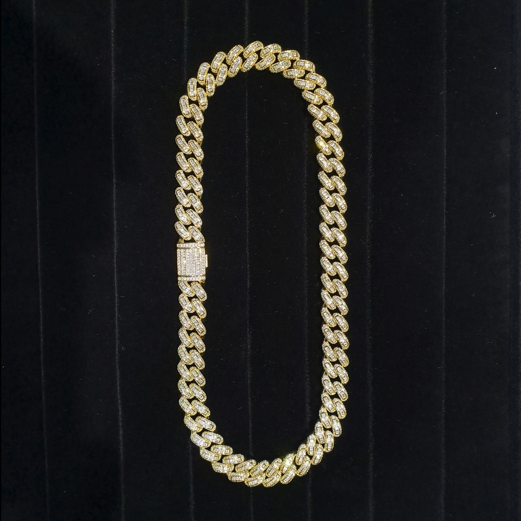 BAGUETTE CUBAN LINK NECKLACE IN GOLD
