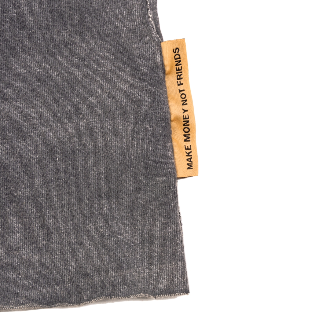 TRIBAL LOGO WASHED TEE IN GREY