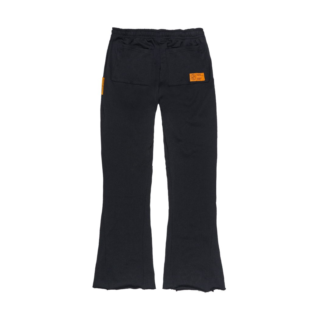 SMAKER FLAME FLARE SWEAT PANTS IN BLACK 