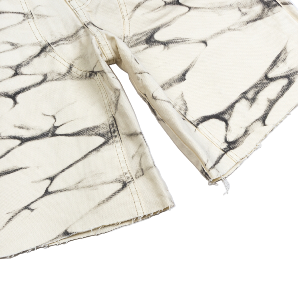 WAVY WASHES DOUBLE KNEES BAGGY SHORTS IN WHITE