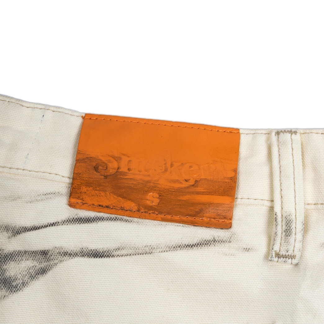 WAVY WASHES DOUBLE KNEES BAGGY SHORTS IN WHITE