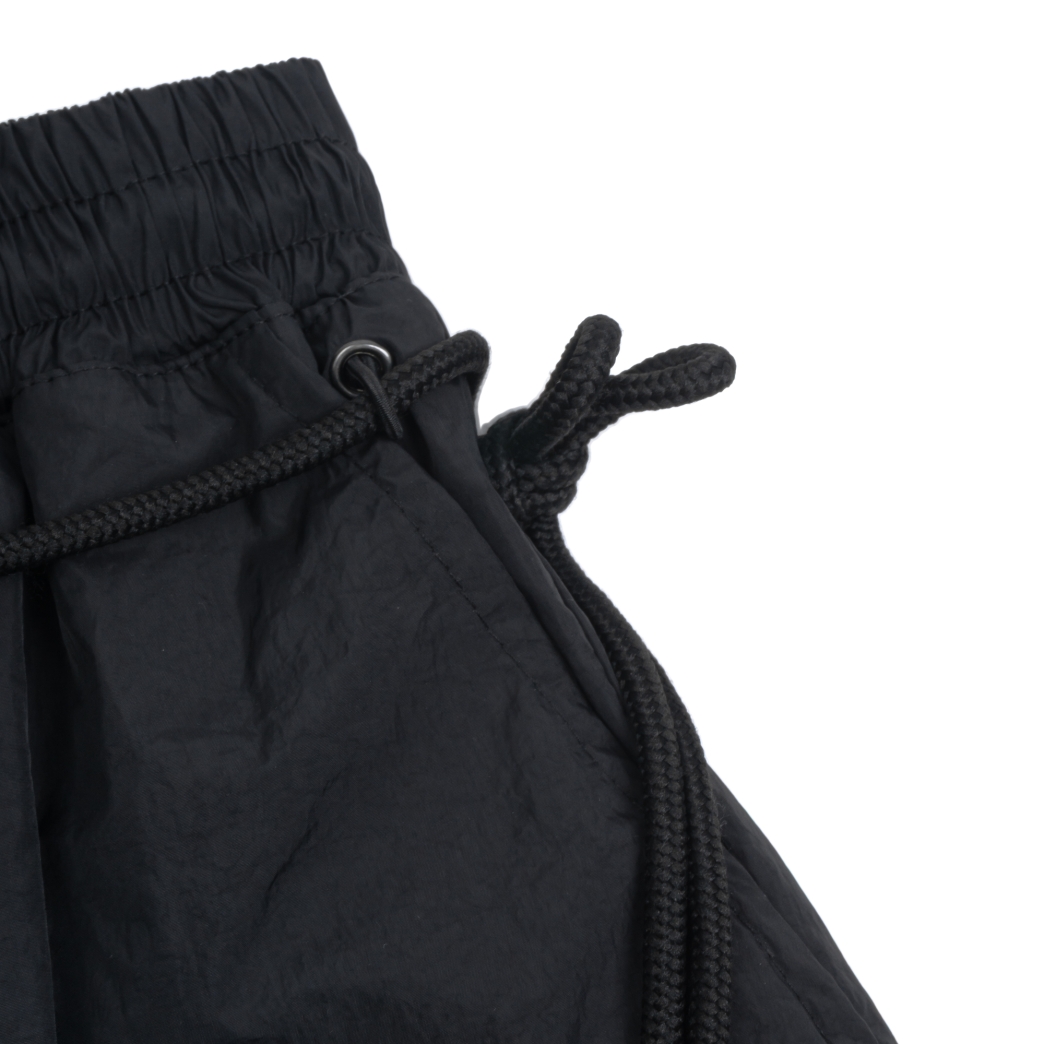 SHORT NYLON EXTRA POCKET IN BLACK 