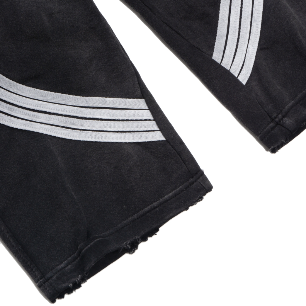 LOGO STRIPES WASHED SWEAT PANTS IN BLACK