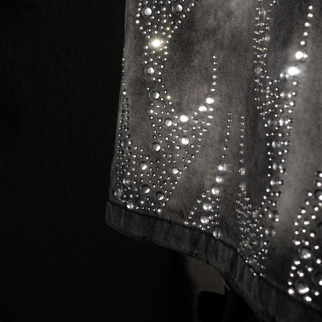 DIAMOND FLAME WASHED BAGGY SHORT IN GREY