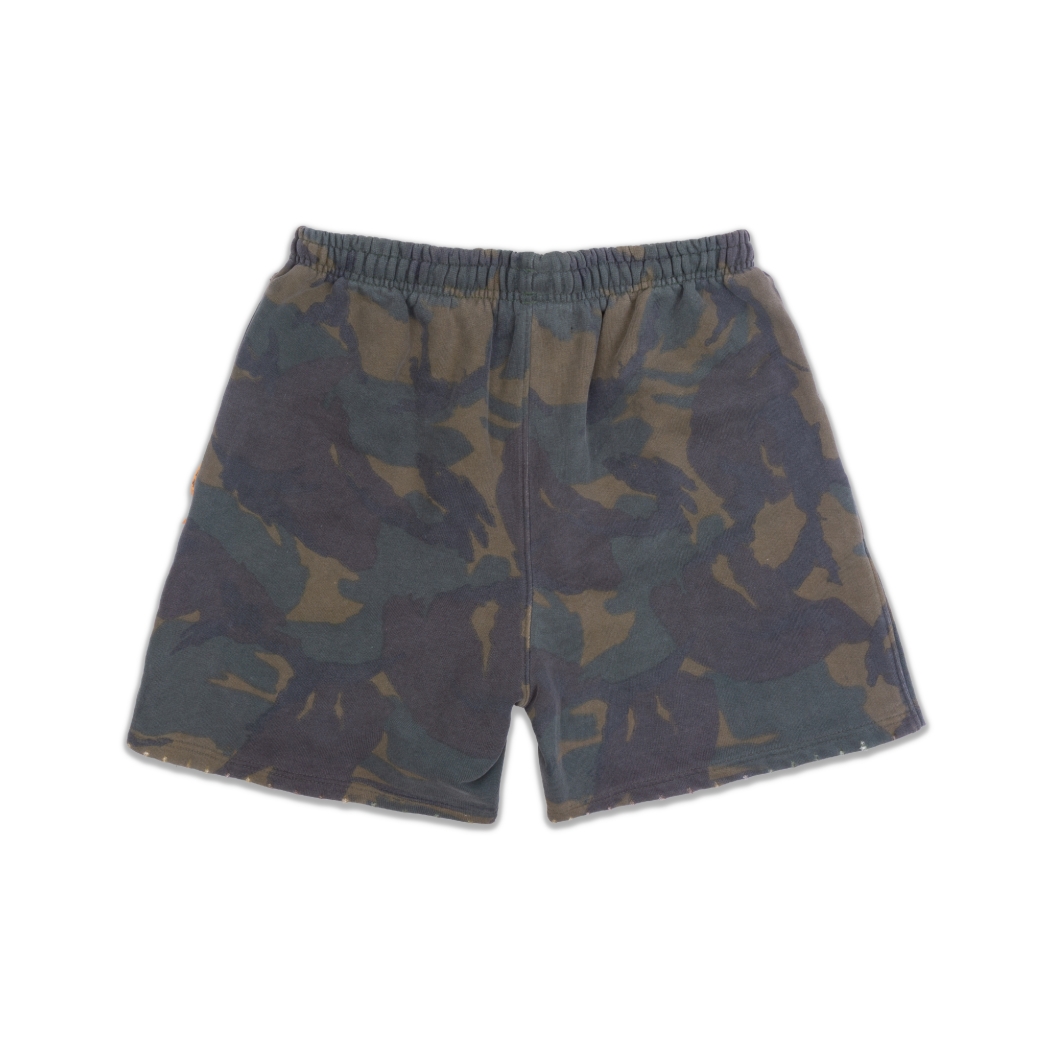 BIG LOGO SWEAT SHORTS IN CAMO