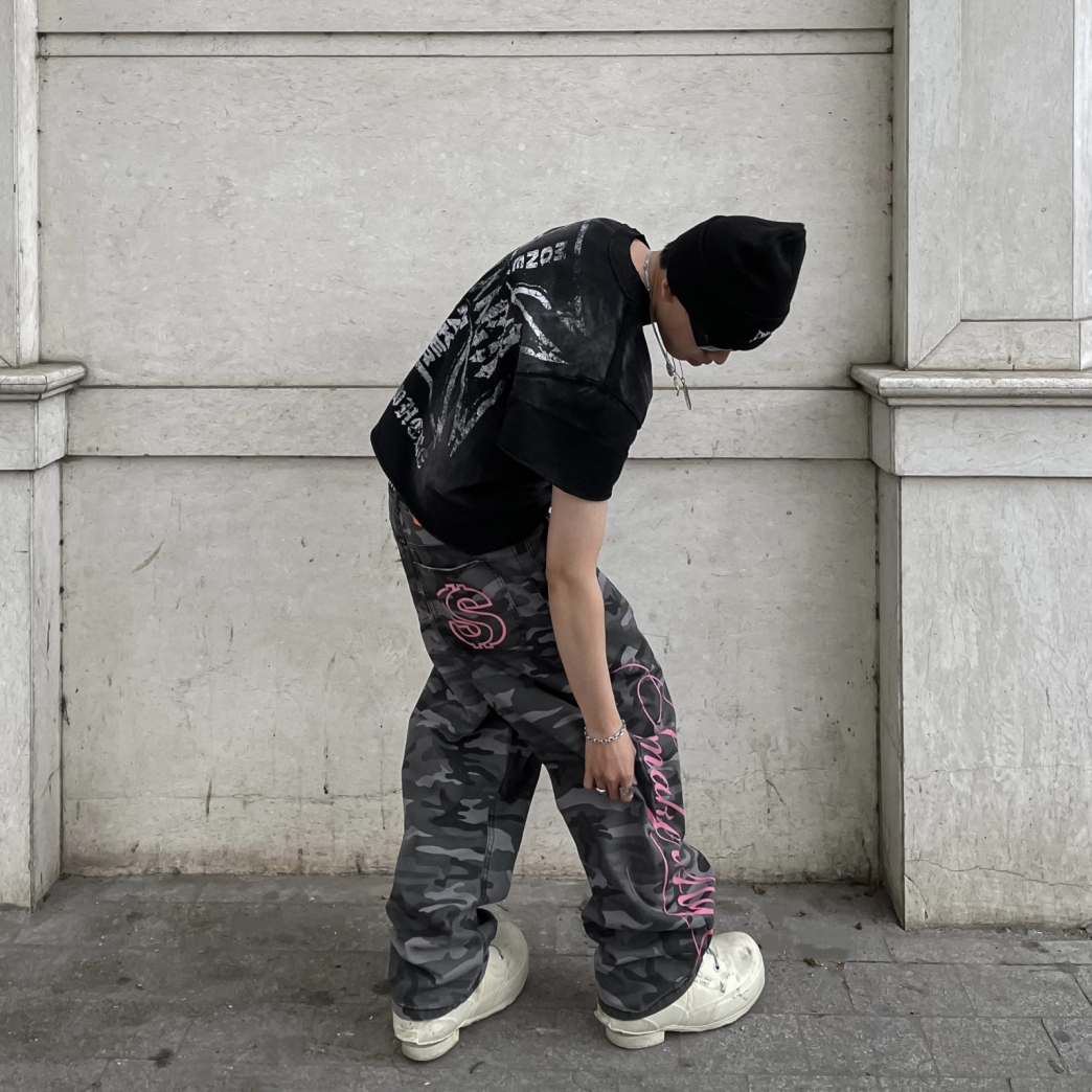 $MAKER4LIFE CAMO PANTS IN GREY