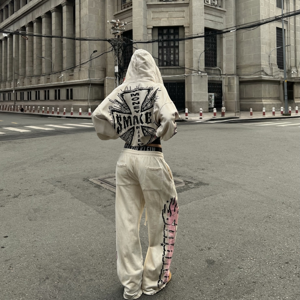 WORLDWIDE WASHED HOODIE IN CREAM