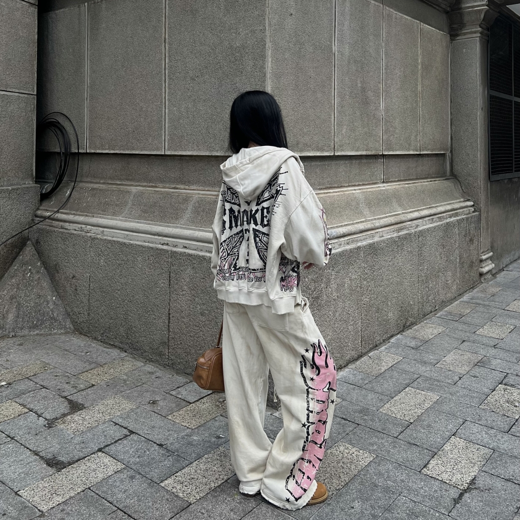 WORLDWIDE WASHED HOODIE IN CREAM
