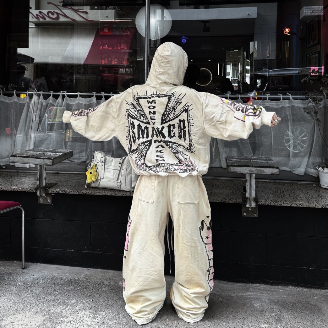 WORLDWIDE WASHED HOODIE IN CREAM