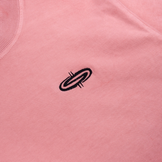LOGO ESSENTIALS TEE IN WASHED PINK