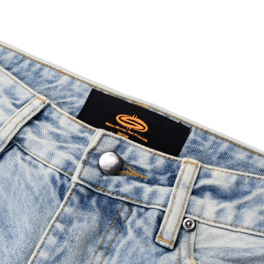 FLARE JEANS IN LIGHT BLUE