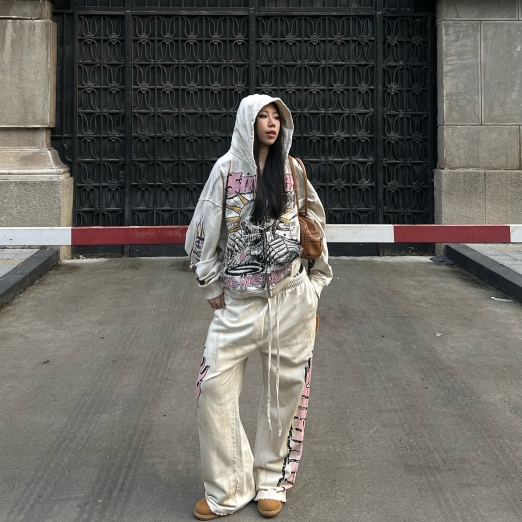 WORLDWIDE WASHED HOODIE IN CREAM